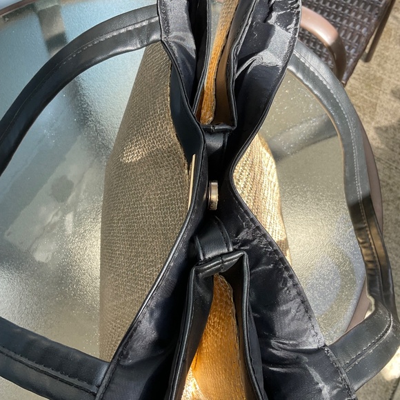 VERSACE PARFUMS GOLD METALLIC TOTE BAG NWOT - Picture 6 of 9